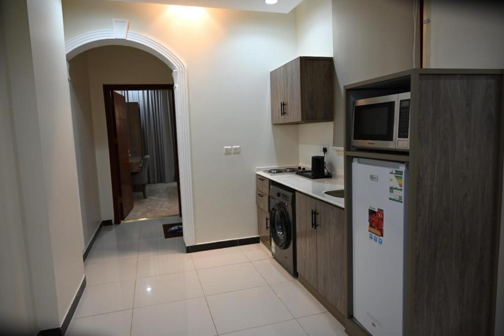 Apartment العابرة للشقق المخدومة *